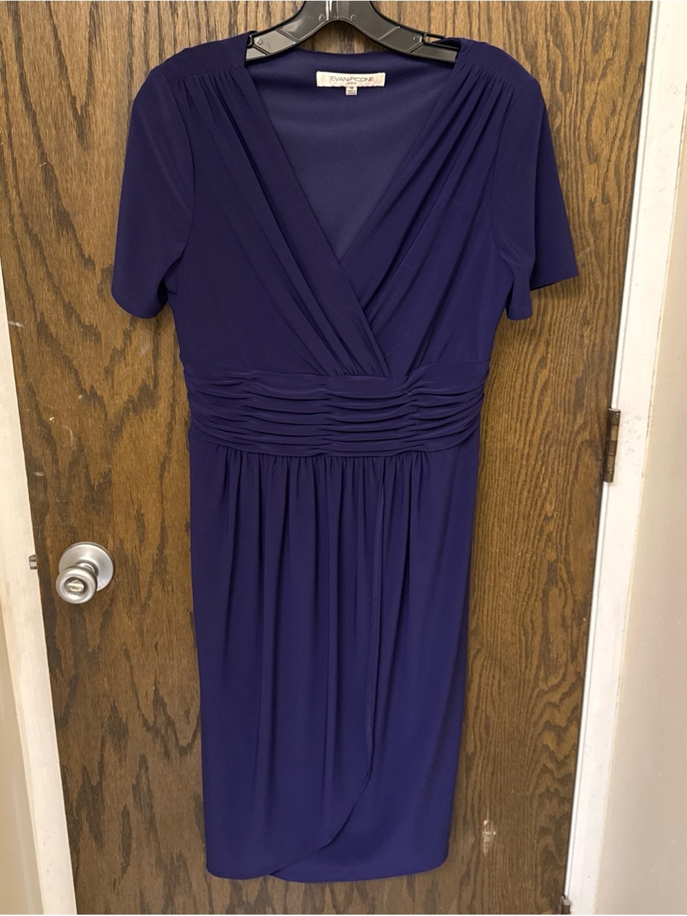 Evan-Picone Dress Size 10 Purple Ruched V Neck Short Sleeve Knee Length Stretch